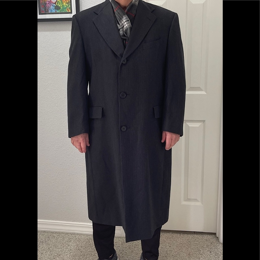 Gorgeous Mens Overcoat. Charcoal grey, 100% wool. Hart Schaffer & Marx overcoat